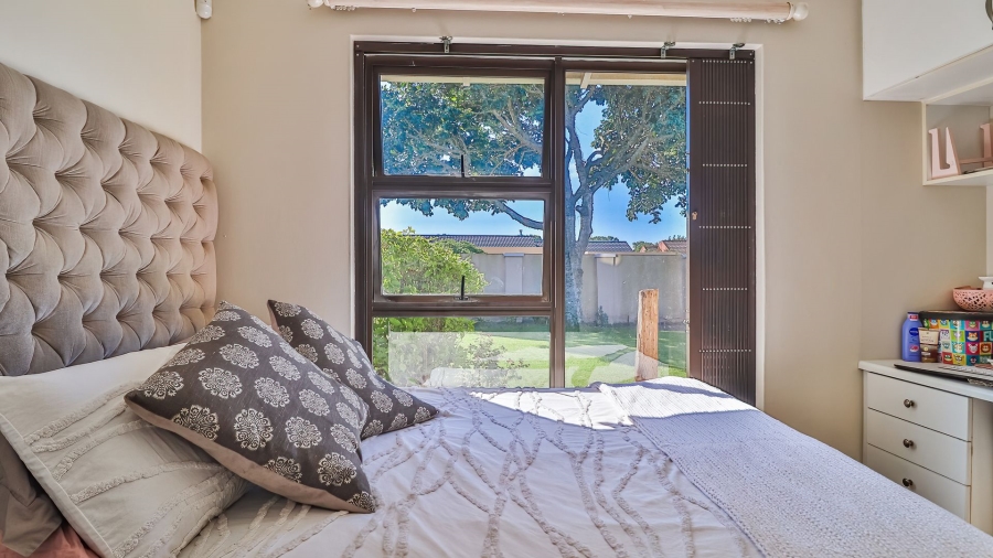 5 Bedroom Property for Sale in Miramar Eastern Cape